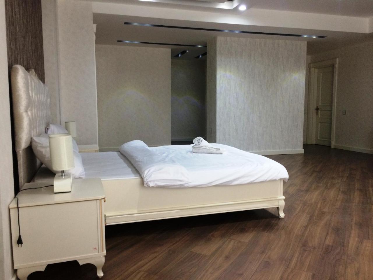 Park Azure Apartment Deluxe 2 Bedroom Baku Eksteriør bilde