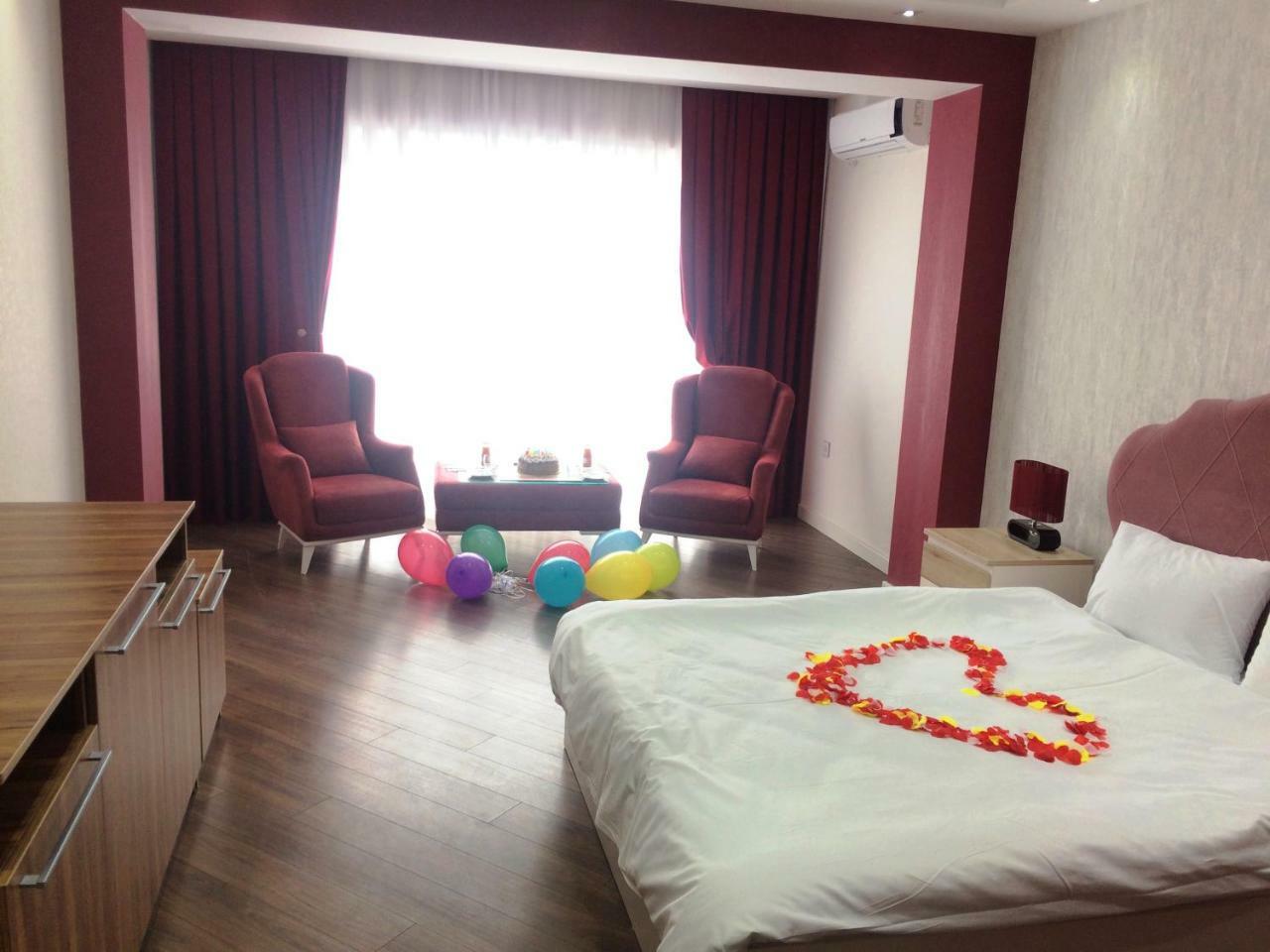 Park Azure Apartment Deluxe 2 Bedroom Baku Eksteriør bilde